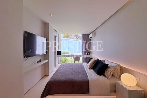 Condo in Pattaya, Thailand, 2 bedrooms № 197868 - photo 19