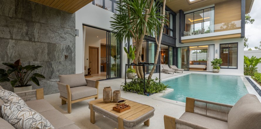 Villa in Phuket, Thailand 5 bedrooms № 169566