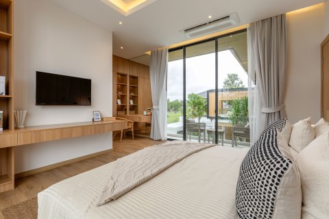 Villa in Phuket, Thailand 5 bedrooms № 169566 - photo 17