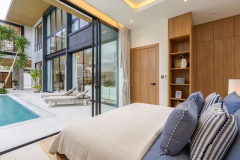 Villa in Phuket, Thailand 5 bedrooms № 169566 - photo 20