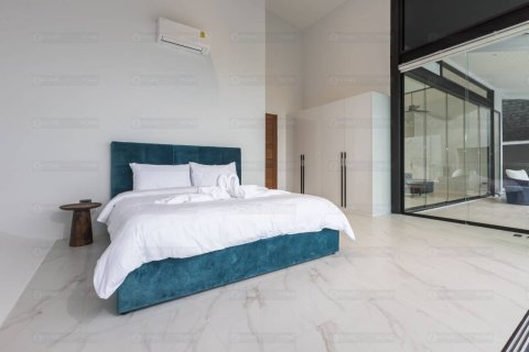 Villa on Chaweng Beach, Ko Samui, Thailand 3 bedrooms № 180226 - photo 7