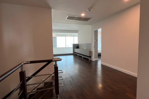 Penthouse in Khlong Toei, Bangkok, Thailand 4 bedrooms № 164536 - photo 7