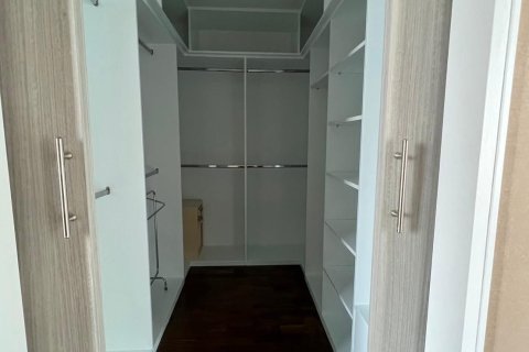 Penthouse in Khlong Toei, Bangkok, Thailand 4 bedrooms № 164536 - photo 10