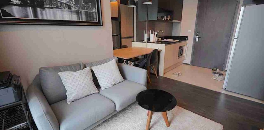 Condo in Bangkok, Thailand, 1 bedroom  № 183639