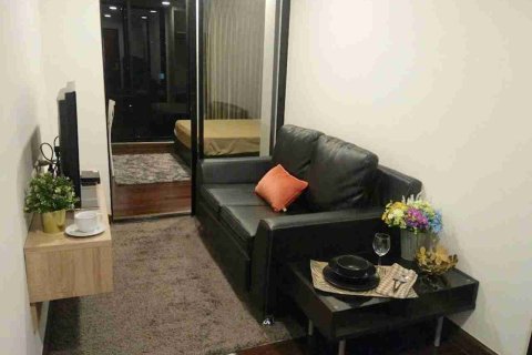 Condo in Thonburi, Bangkok, Thailand, 1 bedroom № 183640 - photo 3