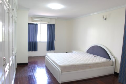 Condo à Khlong Toei, Bangkok, Thaïlande, 3 chambres  № 158646 - photo 9