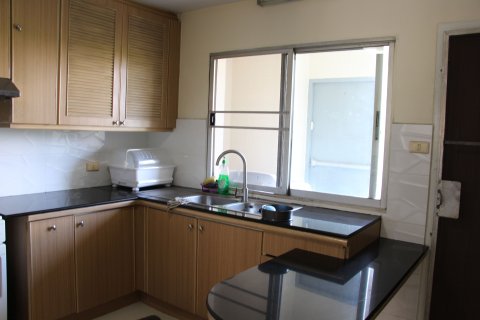 Condo à Khlong Toei, Bangkok, Thaïlande, 3 chambres  № 158646 - photo 8