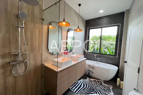Casa de 3 dormitorios en Pattaya, Tailandia № 211807 - foto 9