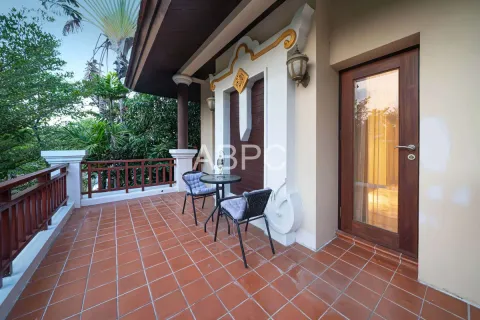 Casa de 4 dormitorios en Pattaya, Tailandia № 211806 - foto 6