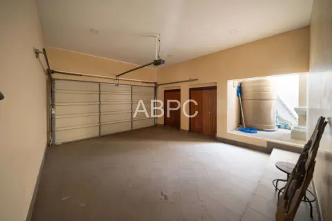 Casa de 4 dormitorios en Pattaya, Tailandia № 211806 - foto 4