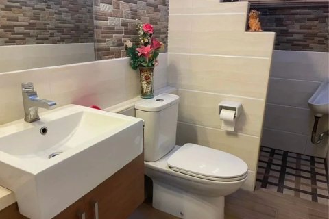 Maison à Lat Phrao, Bangkok, Thaïlande 3 chambres № 156576 - photo 13