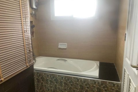 Maison à Lat Phrao, Bangkok, Thaïlande 3 chambres № 156576 - photo 12