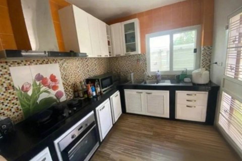 Maison à Lat Phrao, Bangkok, Thaïlande 3 chambres № 156576 - photo 11