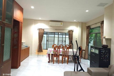 Maison à Lat Krabang, Bangkok, Thaïlande 4 chambres № 147801 - photo 13