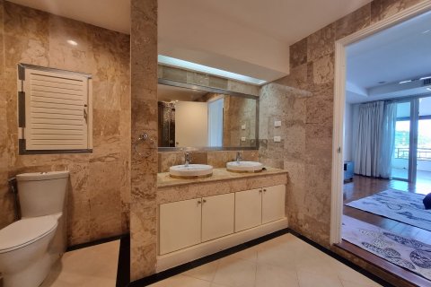 Кондоминиум с 2 спальнями в Пхукете, Таиланд № 147799 - фото 18