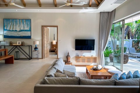 Villa in Phuket, Thailand 3 bedrooms № 147804 - photo 10