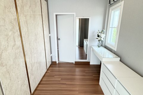 Maison à Udon Thani, Thaïlande 4 chambres № 170677 - photo 23