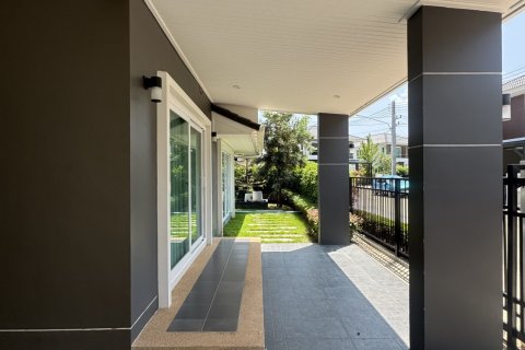 Maison à Udon Thani, Thaïlande 4 chambres № 170677 - photo 25