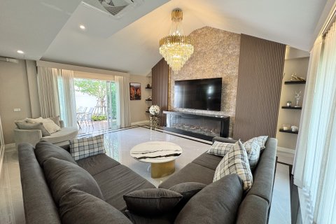 Maison à Udon Thani, Thaïlande 4 chambres № 170677 - photo 7