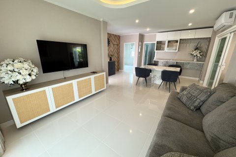 Maison à Udon Thani, Thaïlande 4 chambres № 170677 - photo 2