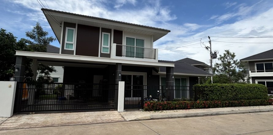 Maison à Udon Thani, Thaïlande 4 chambres № 170677