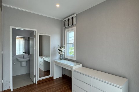 Maison à Udon Thani, Thaïlande 4 chambres № 170677 - photo 19