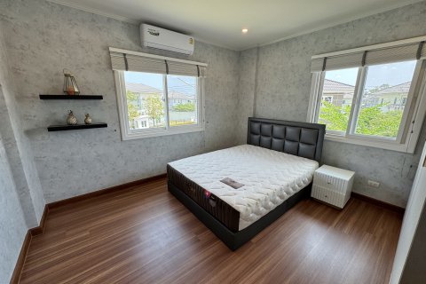 Maison à Udon Thani, Thaïlande 4 chambres № 170677 - photo 13