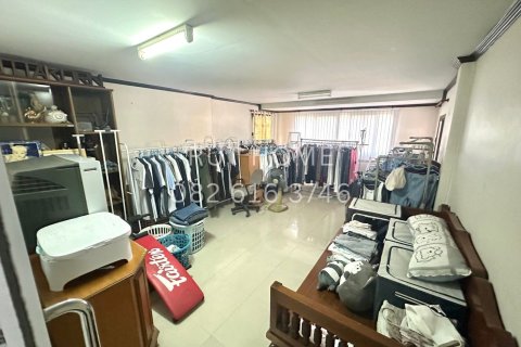 Таунхаус в Нонтхабури, Таиланд с 4 спальнями № 170681 - фото 14