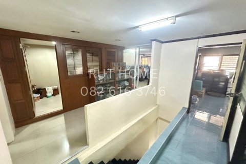 Таунхаус в Нонтхабури, Таиланд с 4 спальнями № 170681 - фото 8