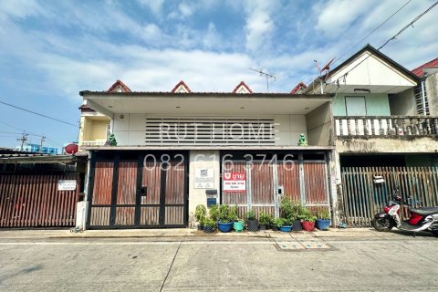 Таунхаус в Нонтхабури, Таиланд с 4 спальнями № 170681 - фото 2