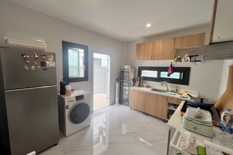 Дом в Паттайе, Таиланд с 4 спальнями  № 170680 - фото 3