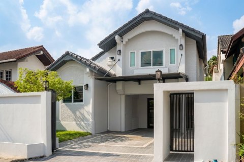 Maison à Pak Kret, Thaïlande 3 chambres № 170682