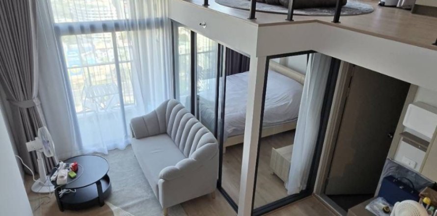 Studio in the Condo in Huai Khwang, Bangkok, Thailand  № 161682