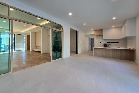 Maison à Pathum Thani, Thaïlande 4 chambres № 161687 - photo 2