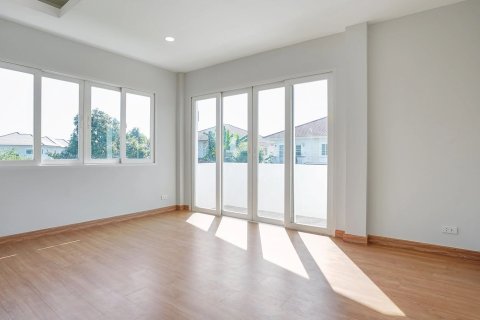 House in Sai Mai, Bangkok, Thailand 4 bedrooms № 161685 - photo 7