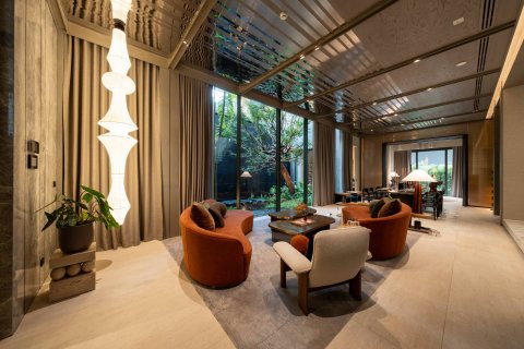 House in Bangkok, Thailand 5 bedrooms № 180428 - photo 2