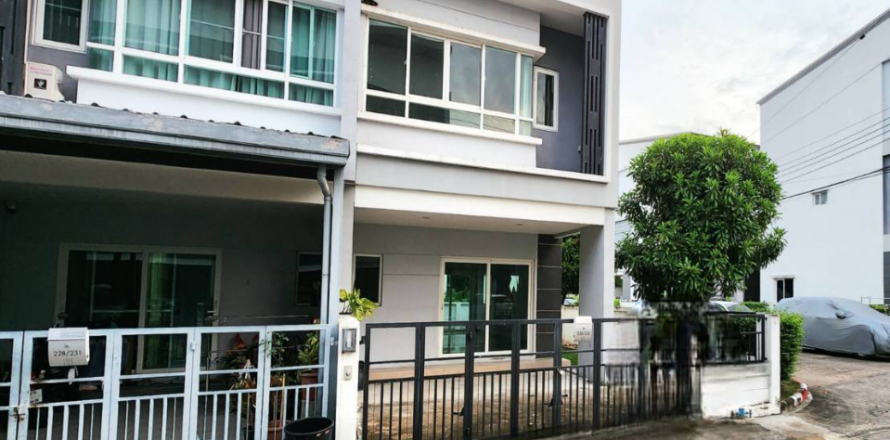 Townhouse in Bang Khen, Bangkok, Thailand 3 bedrooms № 141240