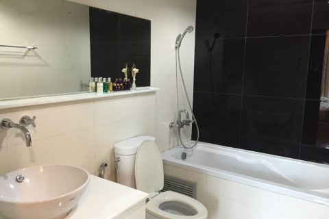 Студия в кондо в Клонг Тоэй, Бангкок, Таиланд № 141242 - фото 10