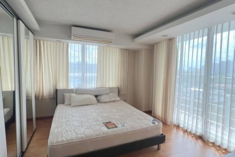 Condo in Khlong Toei, Bangkok, Thailand, 2 bedrooms  № 141244 - photo 16