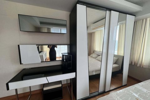 Condo in Khlong Toei, Bangkok, Thailand, 2 bedrooms  № 141244 - photo 18