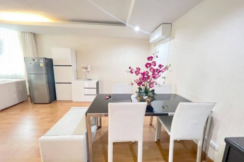 Condo in Khlong Toei, Bangkok, Thailand, 2 bedrooms  № 141244 - photo 6