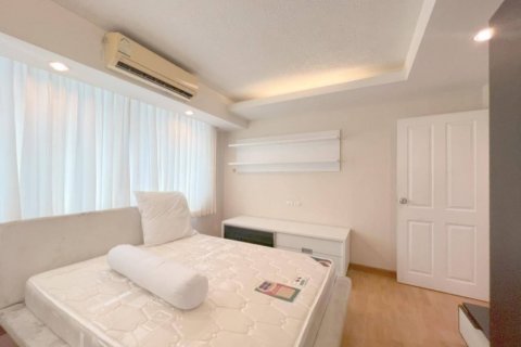 Condo in Khlong Toei, Bangkok, Thailand, 2 bedrooms  № 141244 - photo 8