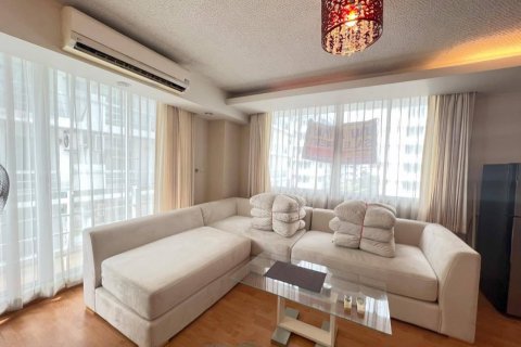 Condo in Khlong Toei, Bangkok, Thailand, 2 bedrooms  № 141244