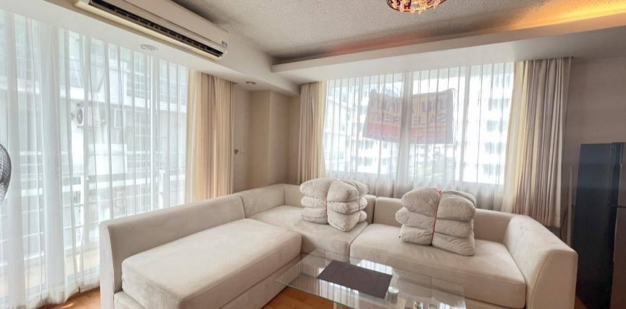 Condo in Khlong Toei, Bangkok, Thailand, 2 bedrooms  № 141244