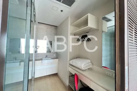 Condominio de 1 dormitorio en Jomtien Beach, Pattaya, Tailandia № 211751 - foto 2