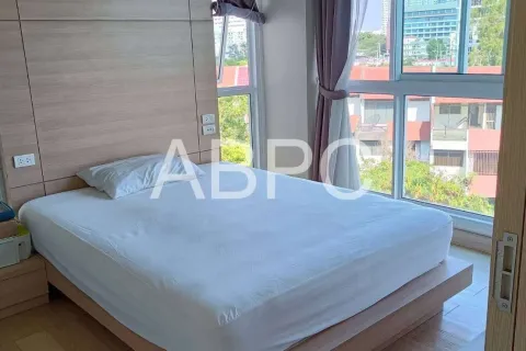 Condominio de 2 dormitorios en Jomtien Beach, Pattaya, Tailandia № 211750 - foto 10