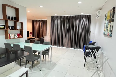 Condo à Kathu, Thaïlande, 2 chambres  № 149212 - photo 1