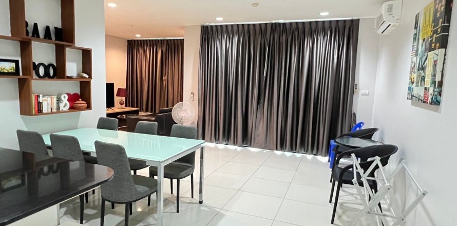 Condo à Kathu, Thaïlande, 2 chambres  № 149212