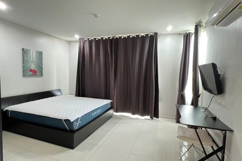 Condo à Kathu, Thaïlande, 2 chambres  № 149212 - photo 7