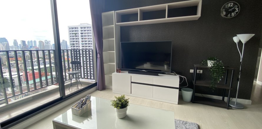 Condo in Huai Khwang, Bangkok, Thailand, 2 bedrooms  № 149217